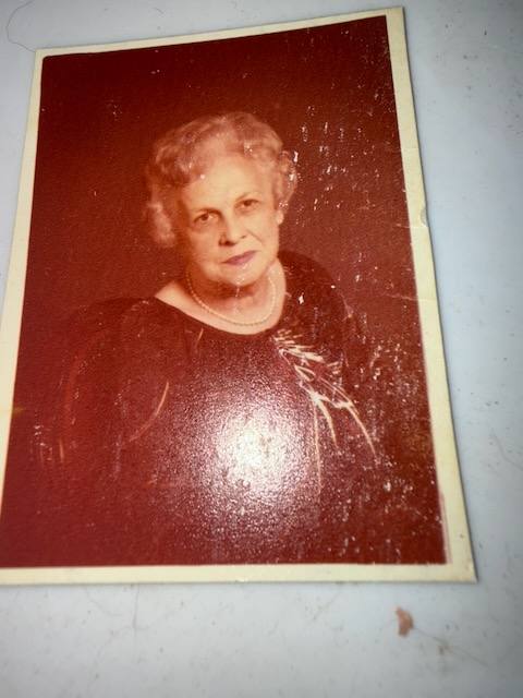 Portrait of Margaret Beatrice Eaken Bell