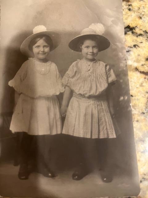 Helen Knott and her friend Grace Schomer, about 1911–13