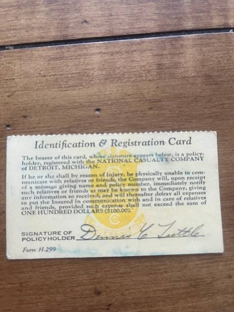 Selective Service card, physical description of Dennis Tuttle